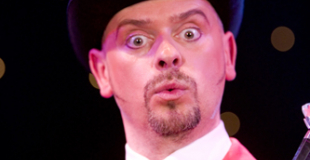 Présentateur et Magicien