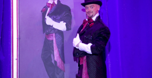 Présentateur et Magicien