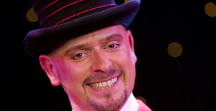 Présentateur et Magicien