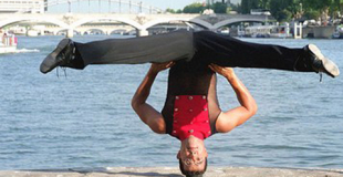 Equilibriste acrobate Groom