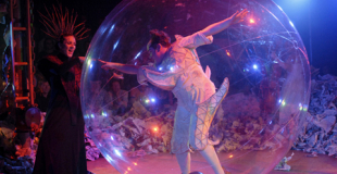 Jonglage dans une bulle