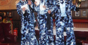 Magiciens sur échasses