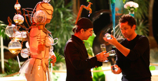 Jonglerie de contact boules de cristal