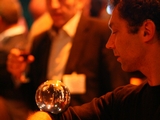 Jonglerie de contact boules de cristal