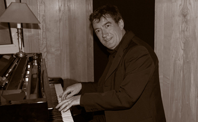 Piano jazz par Jacky Delance pour une exposition (92)