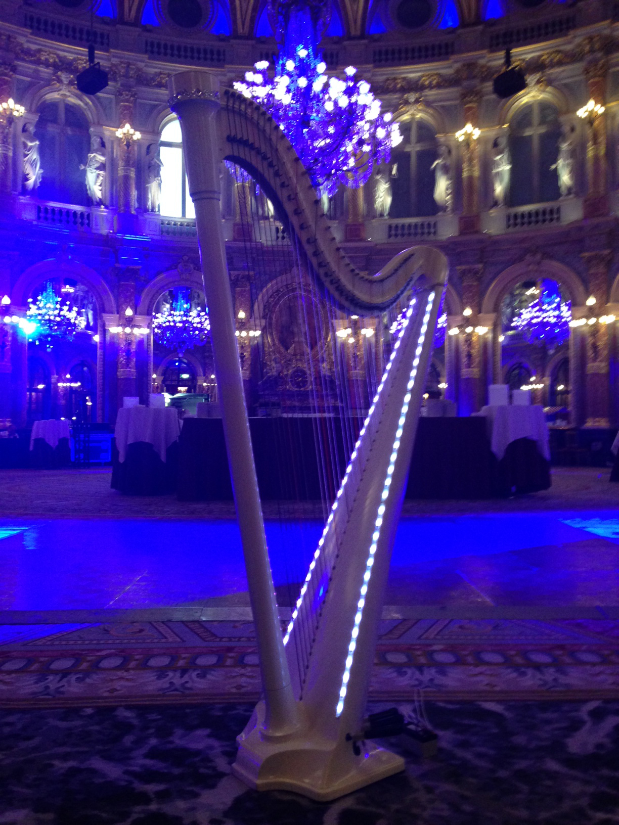 Harpiste au Grand hôtel Intercontinental Paris